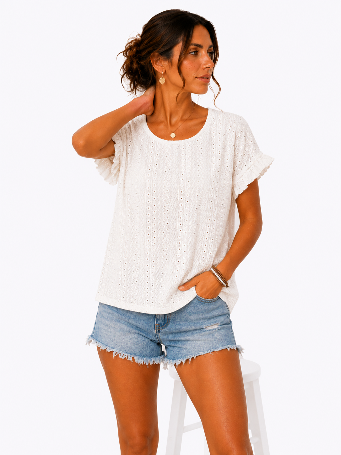 Blusa de cuello redondo con bordado inglés