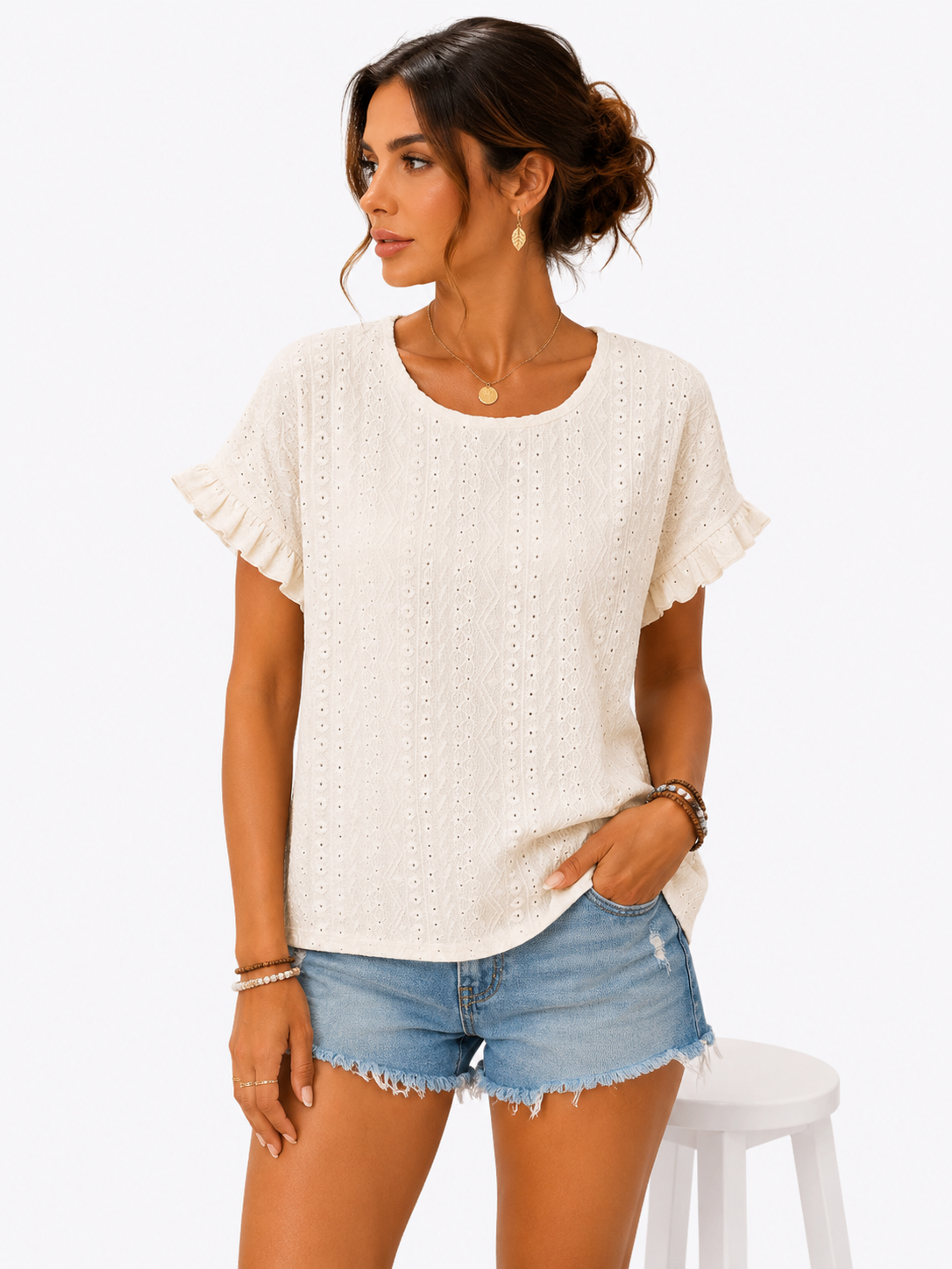 Blusa de cuello redondo con bordado inglés