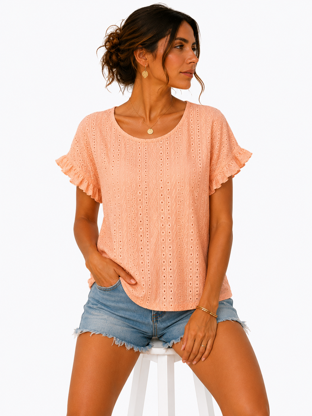 Blusa de cuello redondo con bordado inglés
